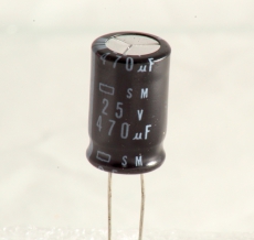 Elektrolytkondensator ELKO 470uF 25V radial VPE:10